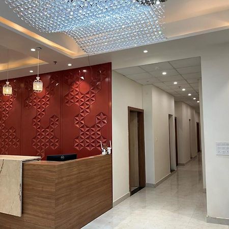 Hotel Satsang Grand فاراناسي المظهر الخارجي الصورة