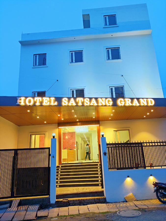 Hotel Satsang Grand فاراناسي المظهر الخارجي الصورة