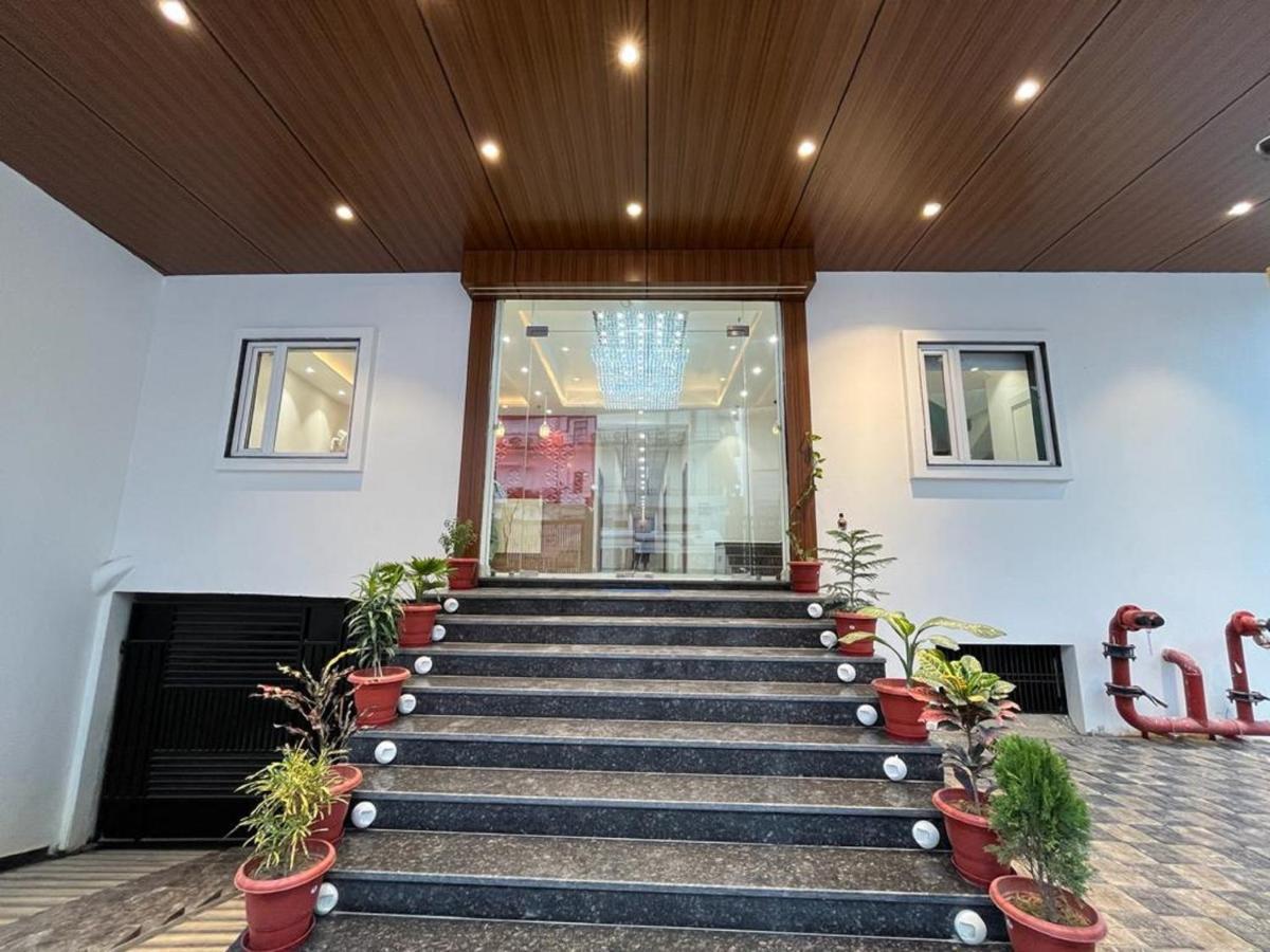 Hotel Satsang Grand فاراناسي المظهر الخارجي الصورة