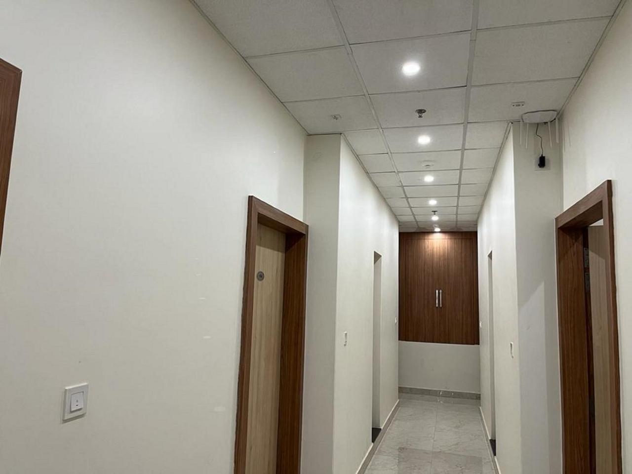 Hotel Satsang Grand فاراناسي المظهر الخارجي الصورة