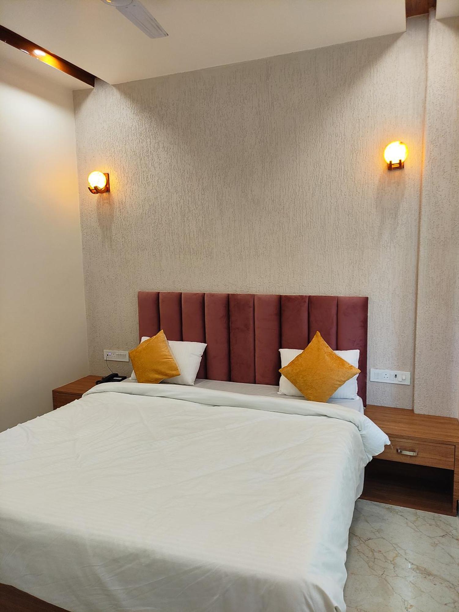 Hotel Satsang Grand فاراناسي المظهر الخارجي الصورة