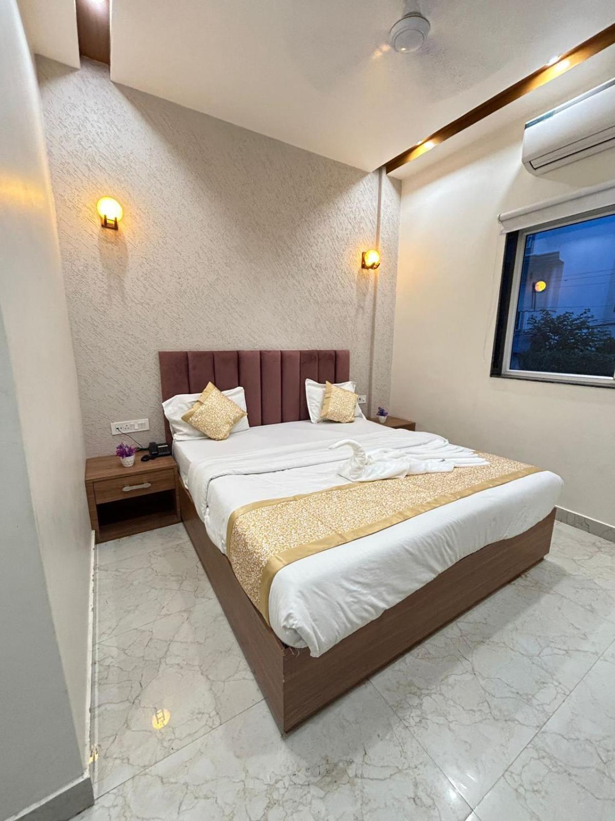 Hotel Satsang Grand فاراناسي المظهر الخارجي الصورة