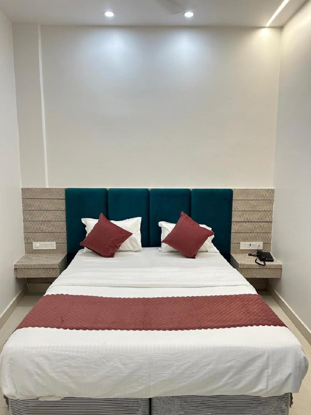 Hotel Satsang Grand فاراناسي المظهر الخارجي الصورة